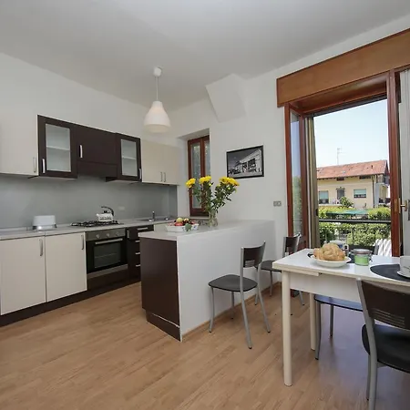 Il Porticciolo Sul Lago Apartment *