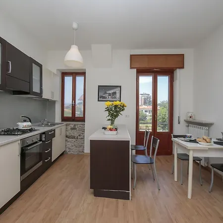 Il Porticciolo Sul Lago Apartment